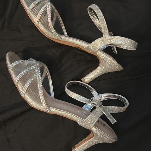 silver Rhinestone Kitty Heels - Picture 6 of 11